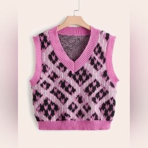 PINK AND BLACK PLUS HOUNDSTOOTH PRINT SWEATER VEST